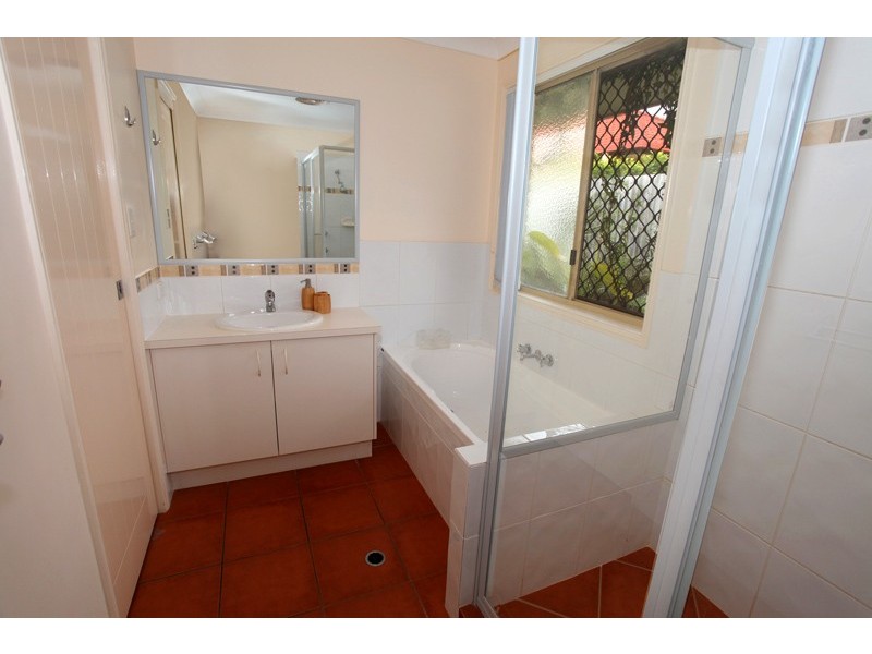 16 Petigrain Ave, Palmwoods QLD 4555