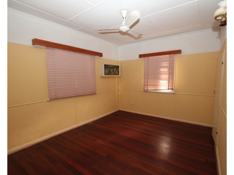 12 Arundell Avenue, Nambour QLD 4560