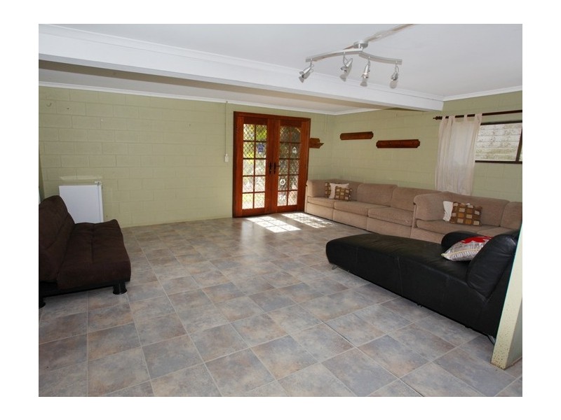 25 David St, Nambour QLD 4560