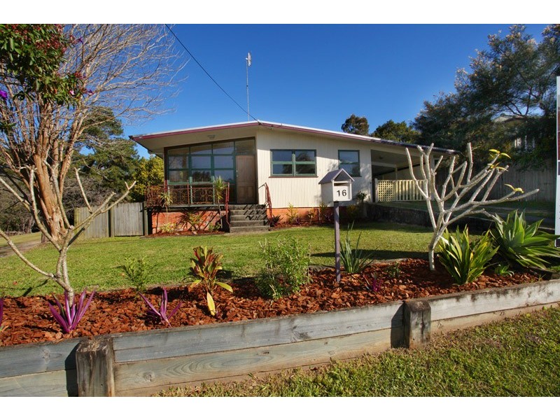 16 Crusher Park Drive, Nambour QLD 4560
