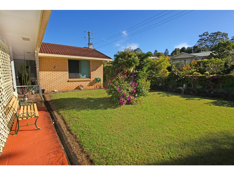 2 Falcon Ct, Mapleton QLD 4560