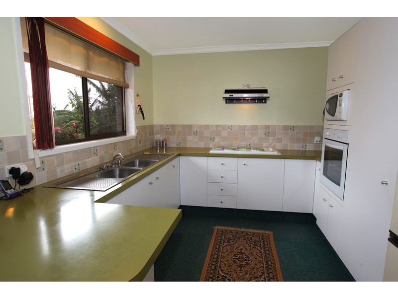 2 Falcon Ct, Mapleton QLD 4560