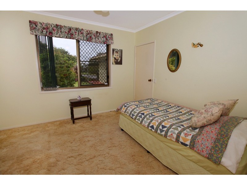 2 Falcon Ct, Mapleton QLD 4560