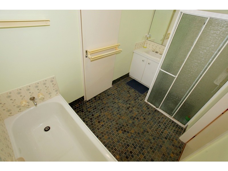 2 Falcon Ct, Mapleton QLD 4560