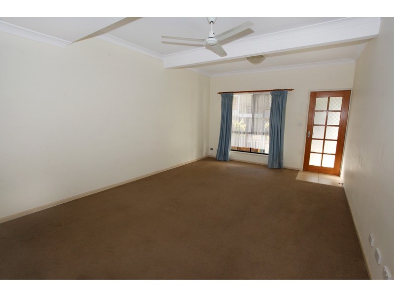 10/9a Deslynn Lane, Nambour QLD 4560