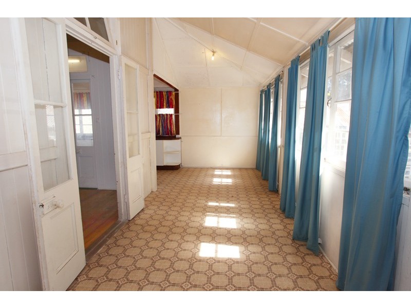 15 Magnolia Street, Nambour QLD 4560