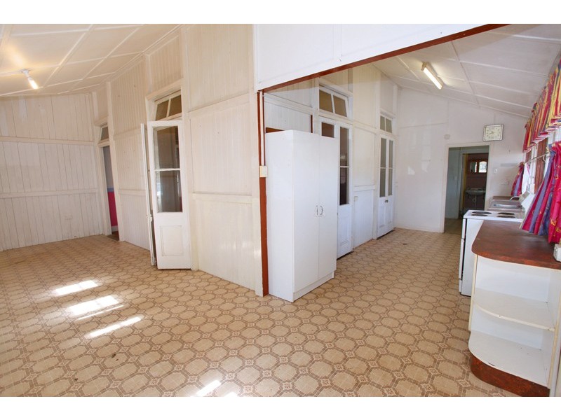 15 Magnolia Street, Nambour QLD 4560