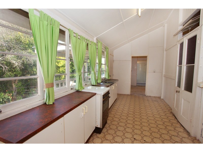 15 Magnolia Street, Nambour QLD 4560