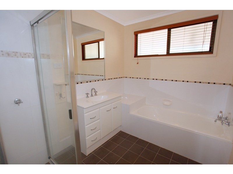 2-4 Iluka st, West Woombye QLD 4559