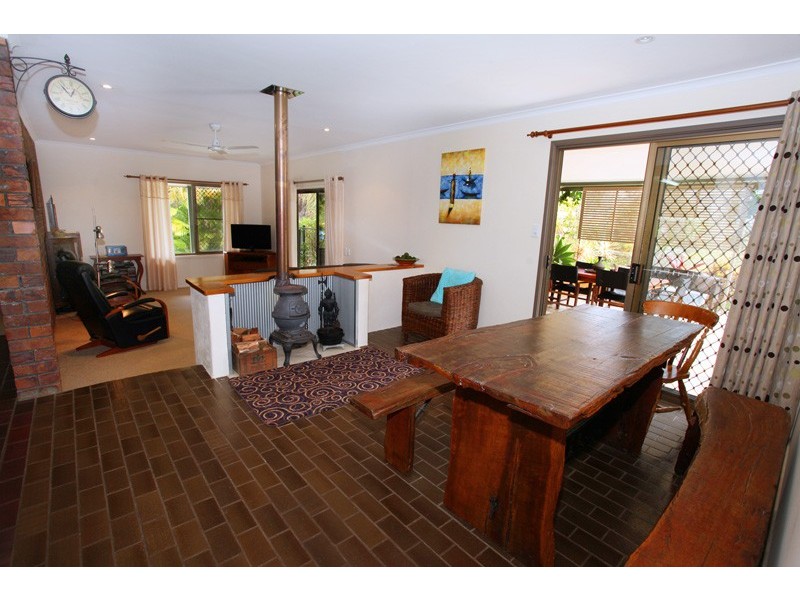 2-4 Iluka st, West Woombye QLD 4559