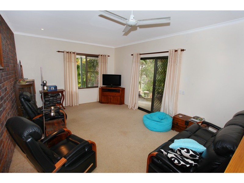 2-4 Iluka st, West Woombye QLD 4559