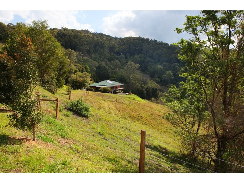 152 Shurvell Rd, Palmwoods QLD 4555