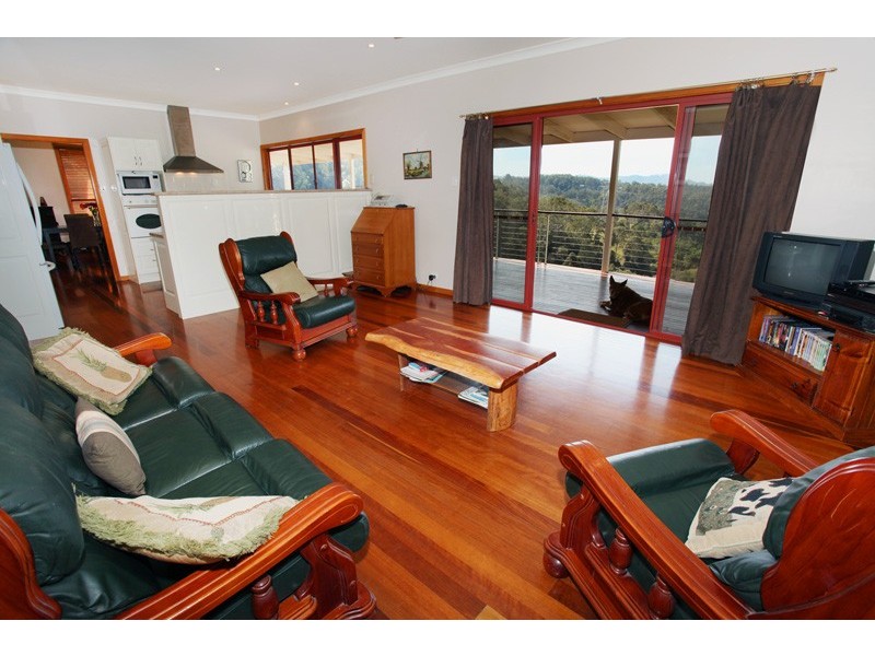 152 Shurvell Rd, Palmwoods QLD 4555