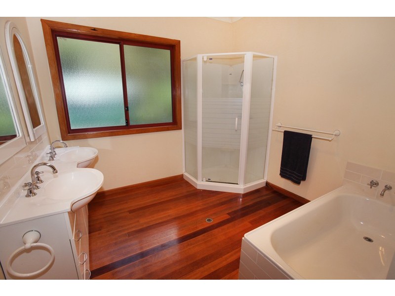 152 Shurvell Rd, Palmwoods QLD 4555
