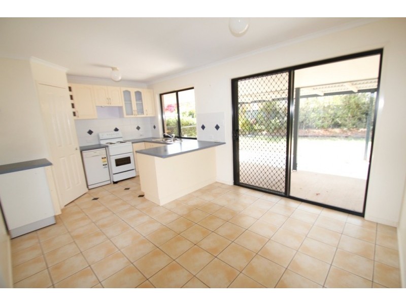 17 Holyn Close, Woombye QLD 4559