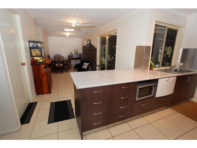 69 Cooloolabin Rd, Yandina QLD 4561