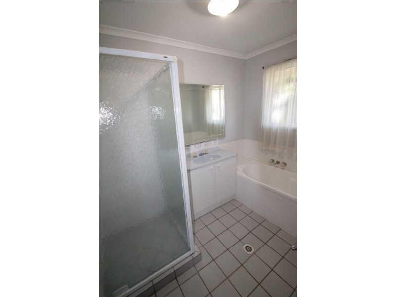 17 Kooralbyn Court, Nambour QLD 4560