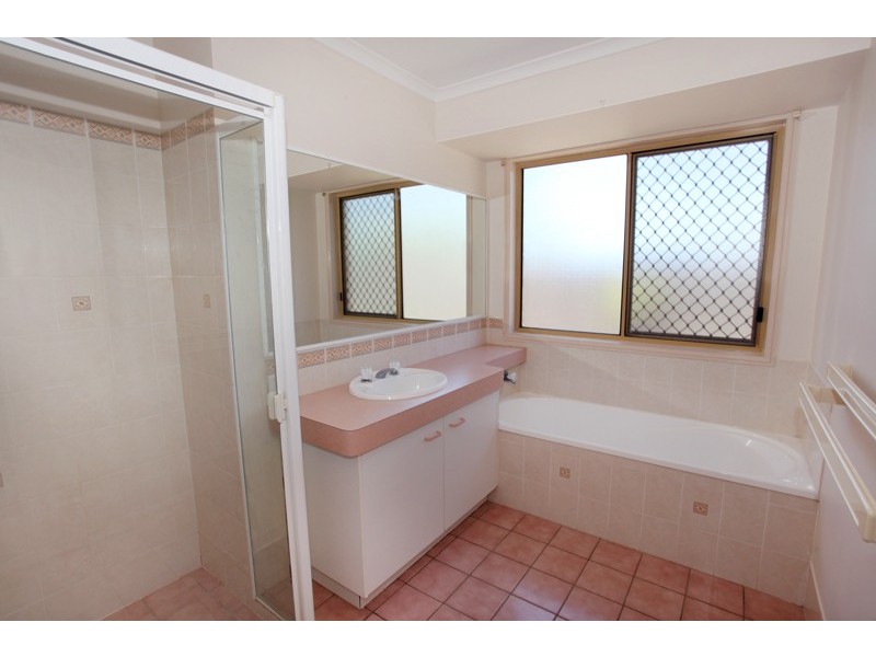 40 Spring Myrtle Ave, Nambour QLD 4560