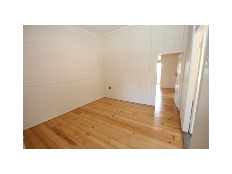 5 Magnolia Street, Nambour QLD 4560