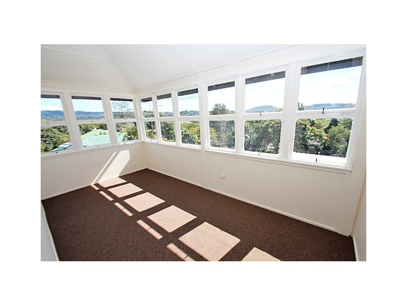 5 Magnolia Street, Nambour QLD 4560