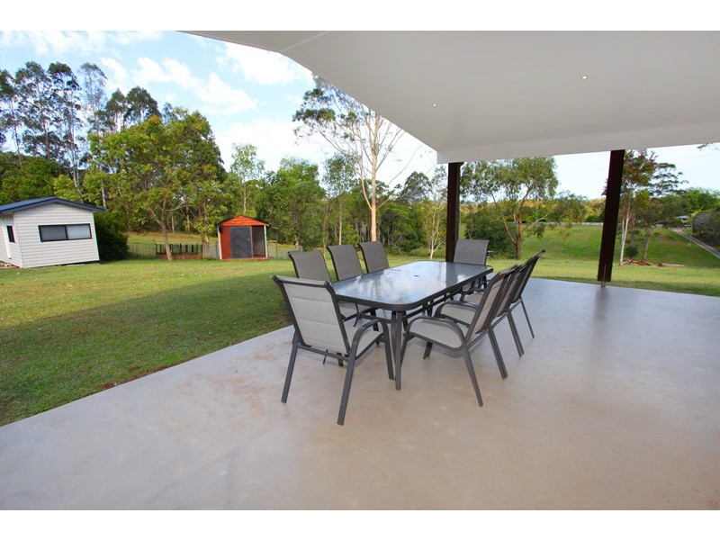 101 Winston Rd, Palmwoods QLD 4555