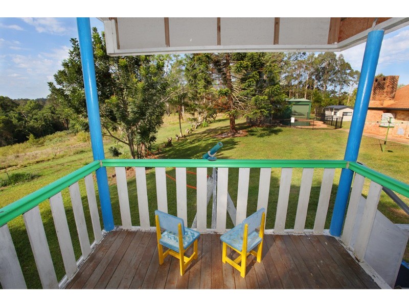 101 Winston Rd, Palmwoods QLD 4555