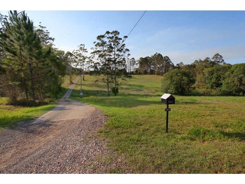 101 Winston Rd, Palmwoods QLD 4555