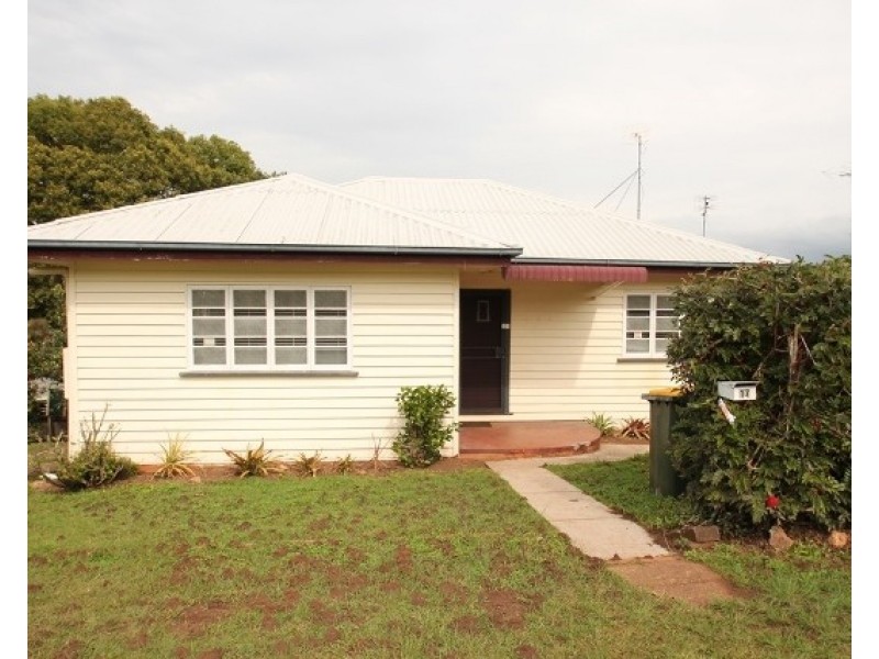 17 Washington Street, Nambour QLD 4560