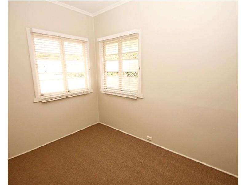 17 Washington Street, Nambour QLD 4560