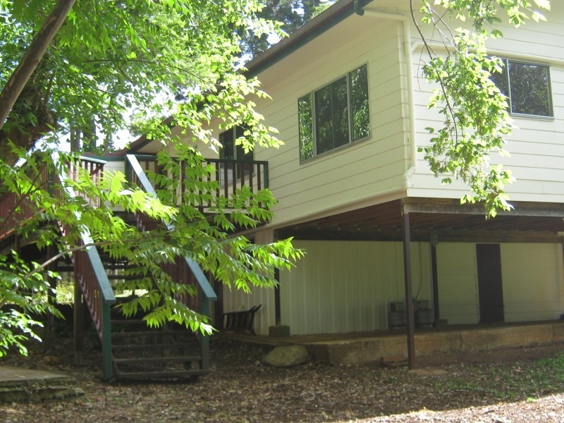 132 Flaxton Drive, Mapleton QLD 4560