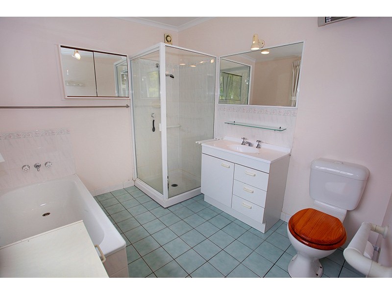 11 Elizabeth Way, Nambour QLD 4560