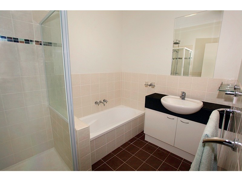 4/9a Deslynn Lane, Nambour QLD 4560