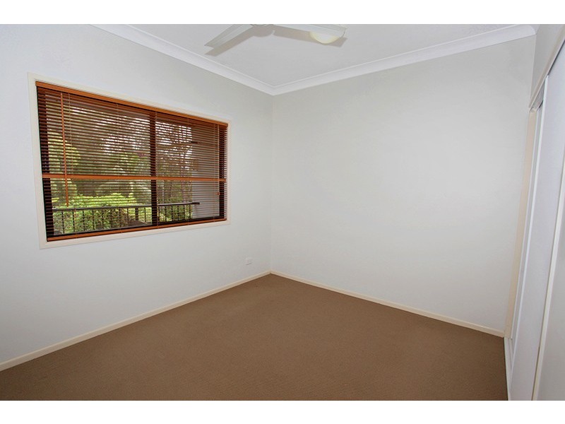 4/9a Deslynn Lane, Nambour QLD 4560