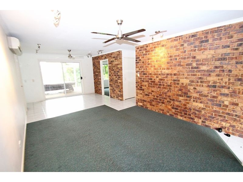 2/5 Glenbrook Street, Nambour QLD 4560