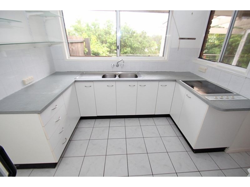 2/5 Glenbrook Street, Nambour QLD 4560