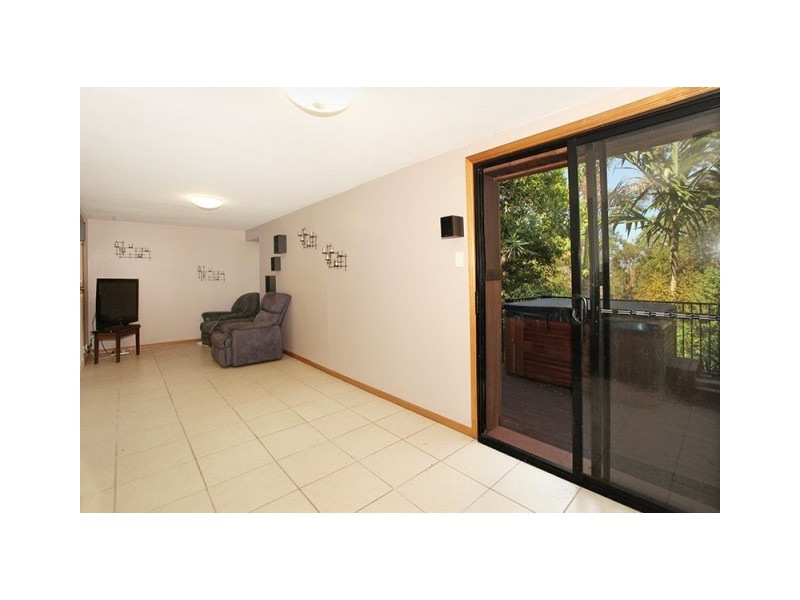 27 Leigha Place, Kureelpa QLD 4560