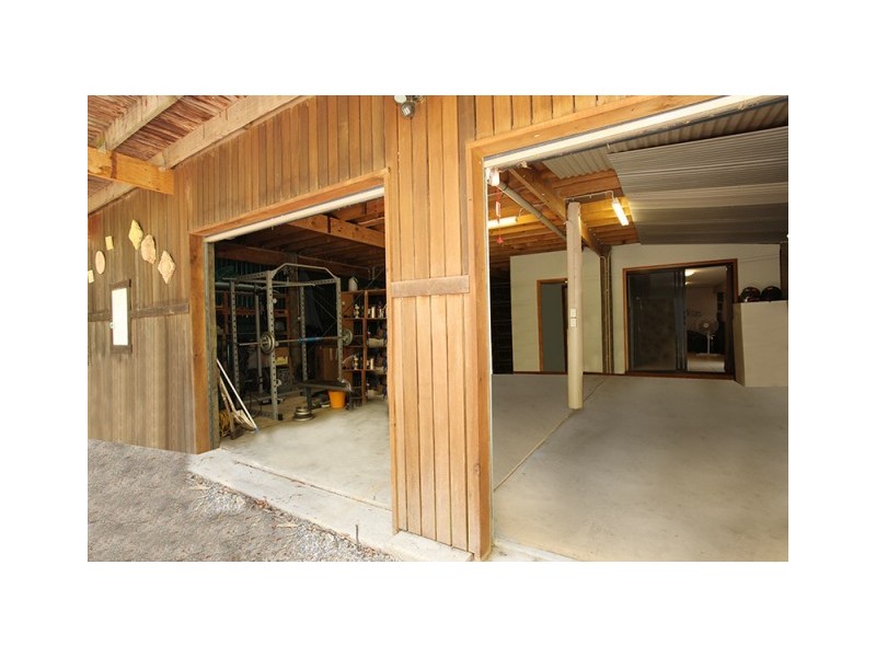 27 Leigha Place, Kureelpa QLD 4560