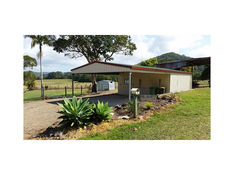 2 Apps Road, Maroochy River QLD 4561