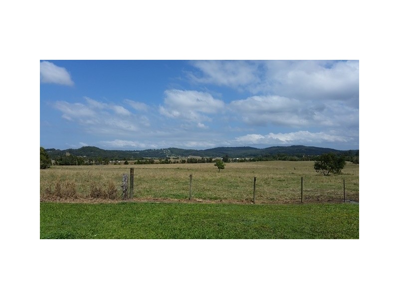 2 Apps Road, Maroochy River QLD 4561