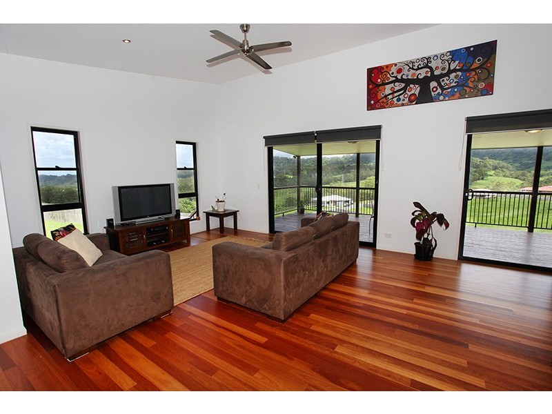 16 Tramline Rise, Nambour QLD 4560