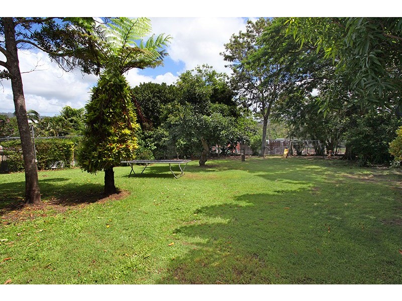 60 Palmwoods Montville Rd, Palmwoods QLD 4555