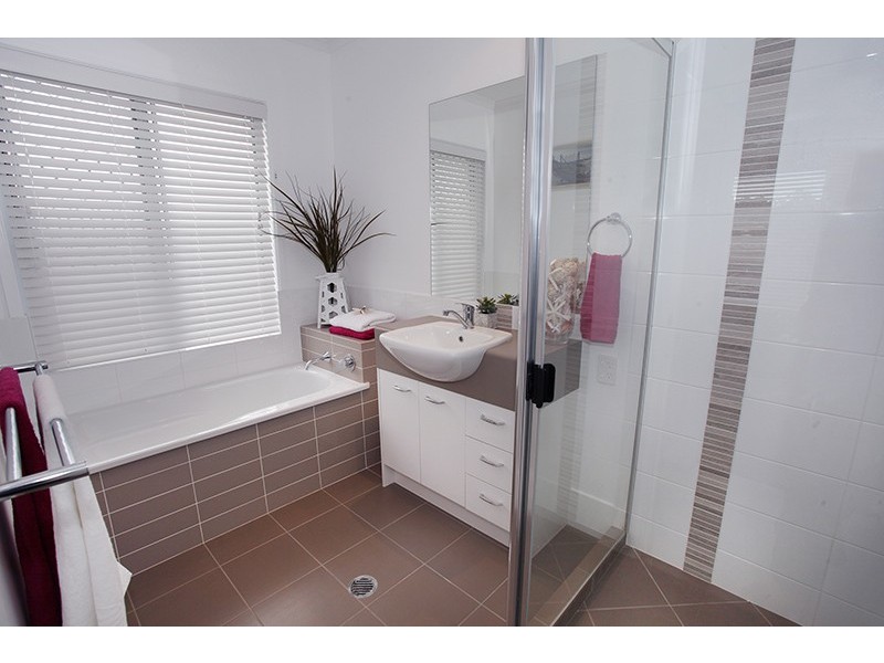 13 Old Davey Crt, Coes Creek QLD 4560