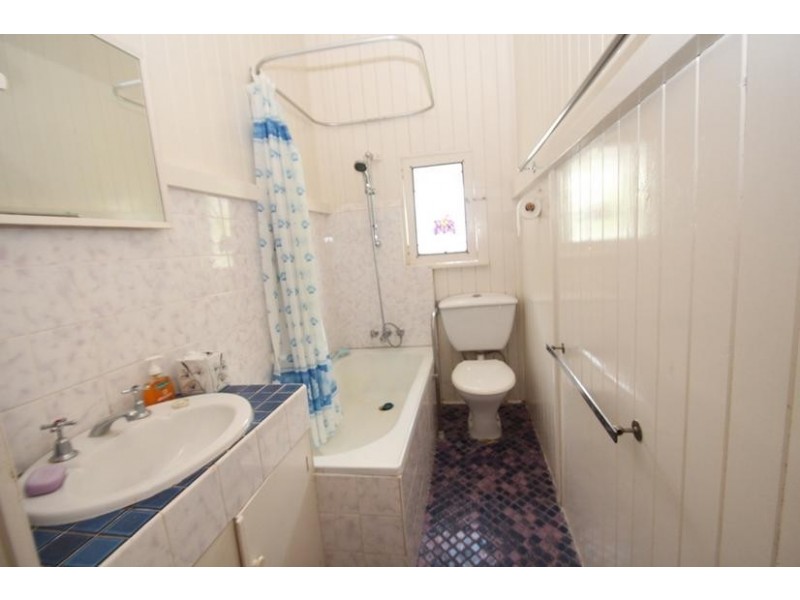 12 Hocking Street, Nambour QLD 4560