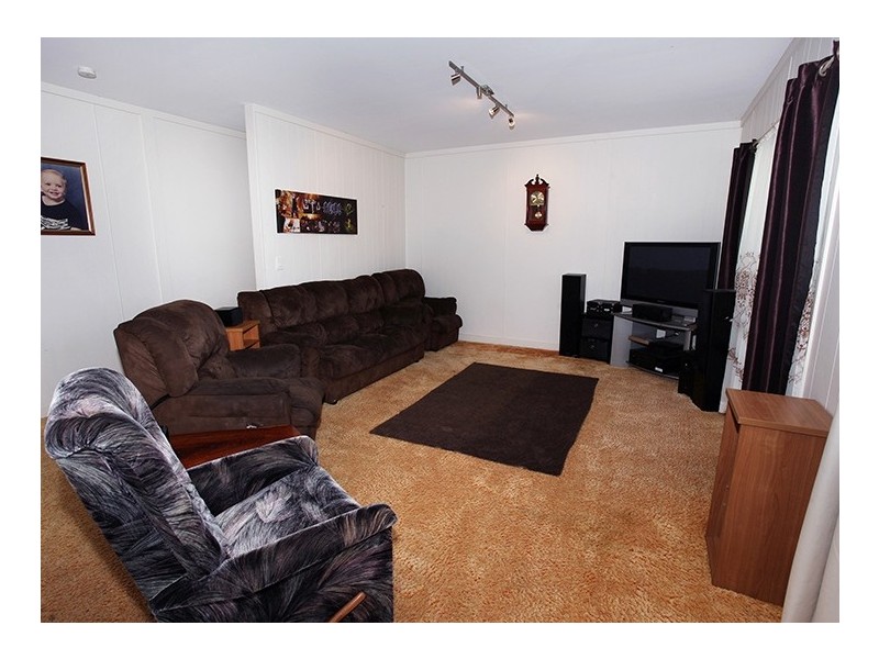 29 Raylee Ave, Nambour QLD 4560