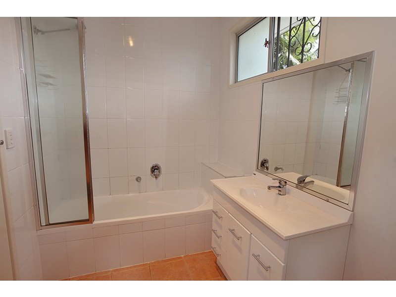 29 Raylee Ave, Nambour QLD 4560