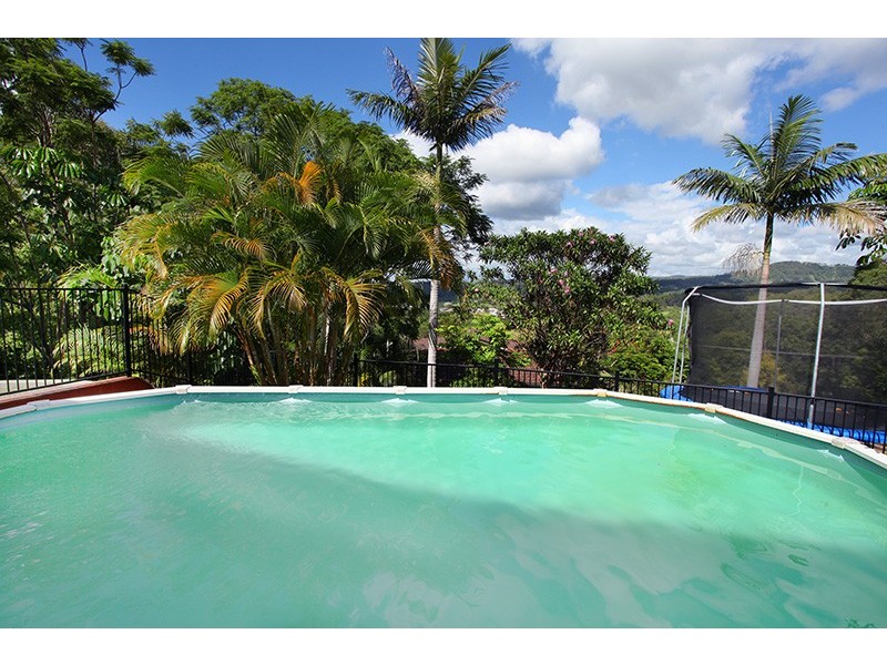 29 Raylee Ave, Nambour QLD 4560