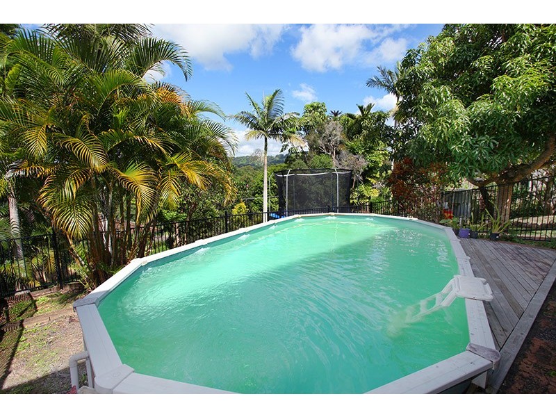 29 Raylee Ave, Nambour QLD 4560