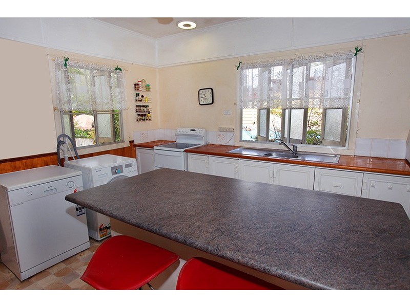 8 Webster Road, Nambour QLD 4560