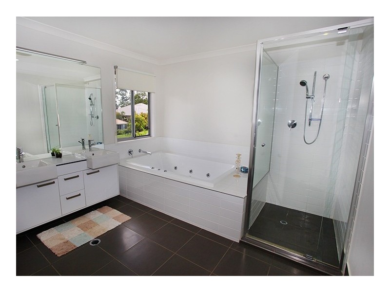 39 Paynters Pocket Ave, Palmwoods QLD 4555