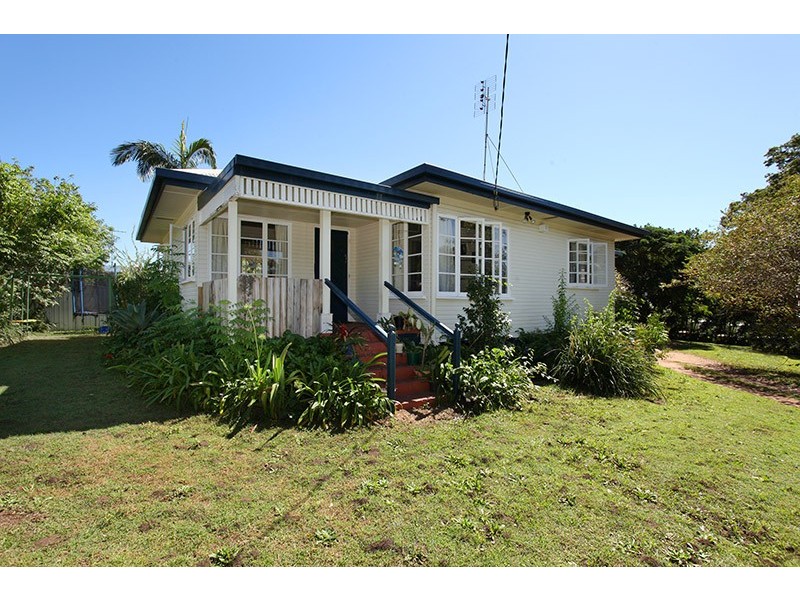 25 Magnolia St, Nambour QLD 4560